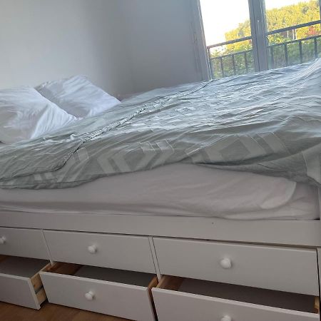 Lovely Bedroom Loft With Free Parking On Premise ボアシー・サン・レジェ エクステリア 写真