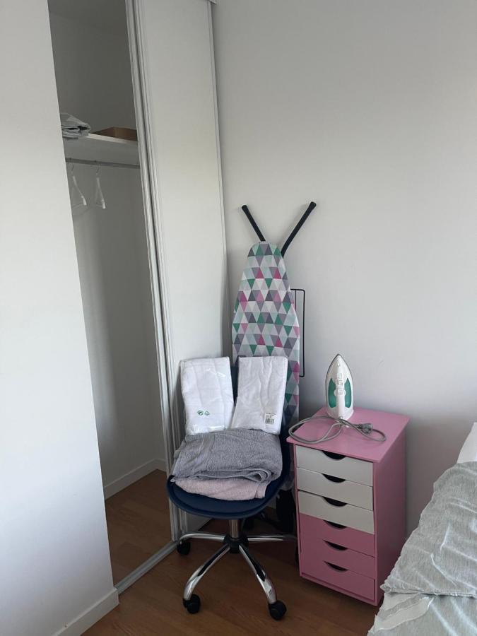 Lovely Bedroom Loft With Free Parking On Premise ボアシー・サン・レジェ エクステリア 写真